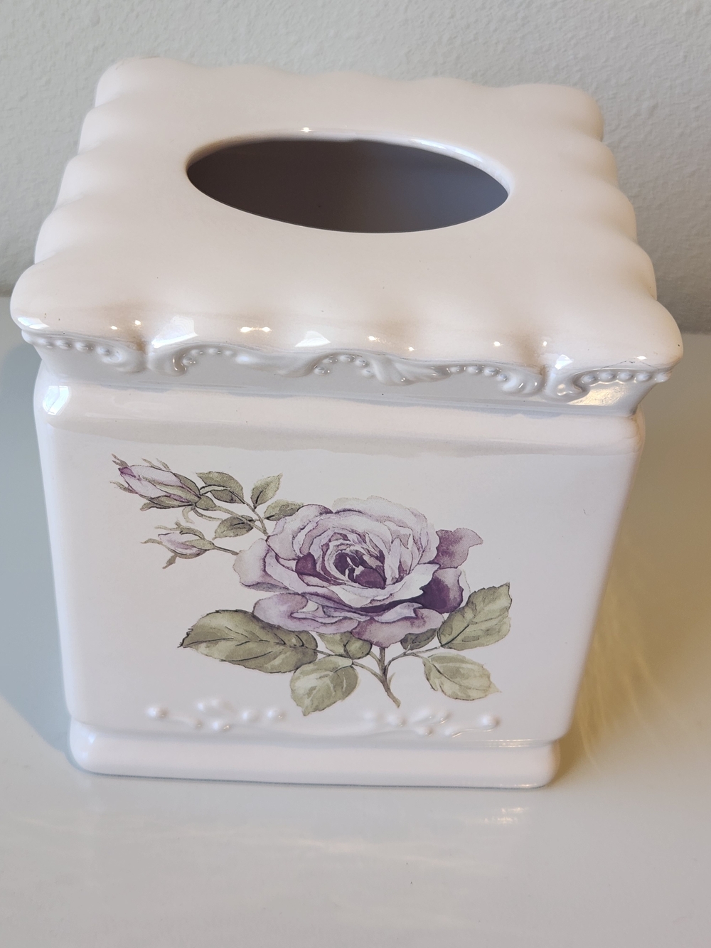 Classic Floral Ceramic Tissue Box Cover in Lavender and Cream